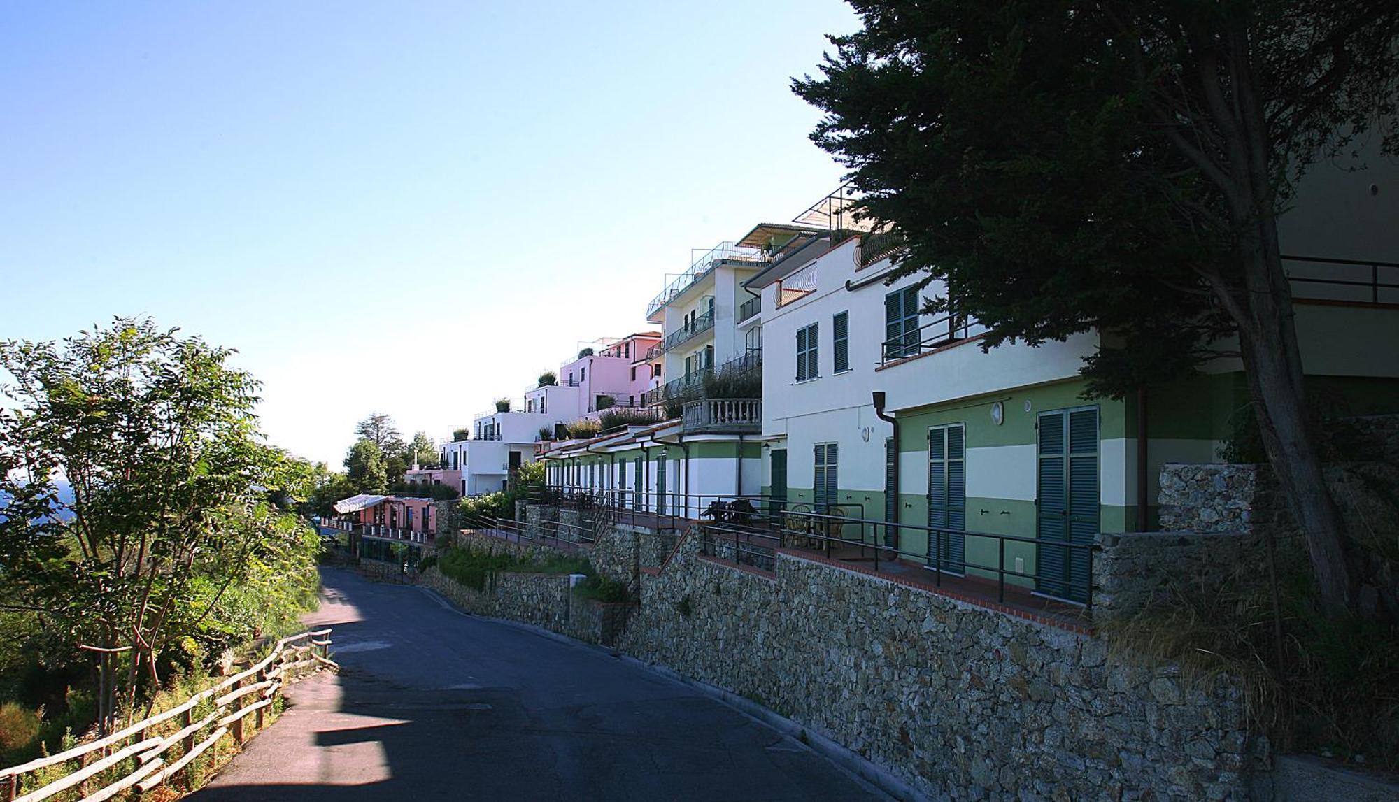 Residence Borgo San Sebastiano Bergeggi Eksteriør bilde